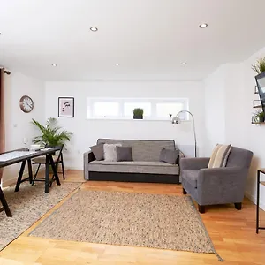 Ida Pod Places - New Cross Gate London