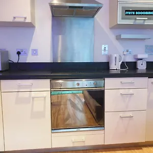 80s Retro 1bed Studio Serviced Canary Wharf Perfect For Solo & Couple Travellers London